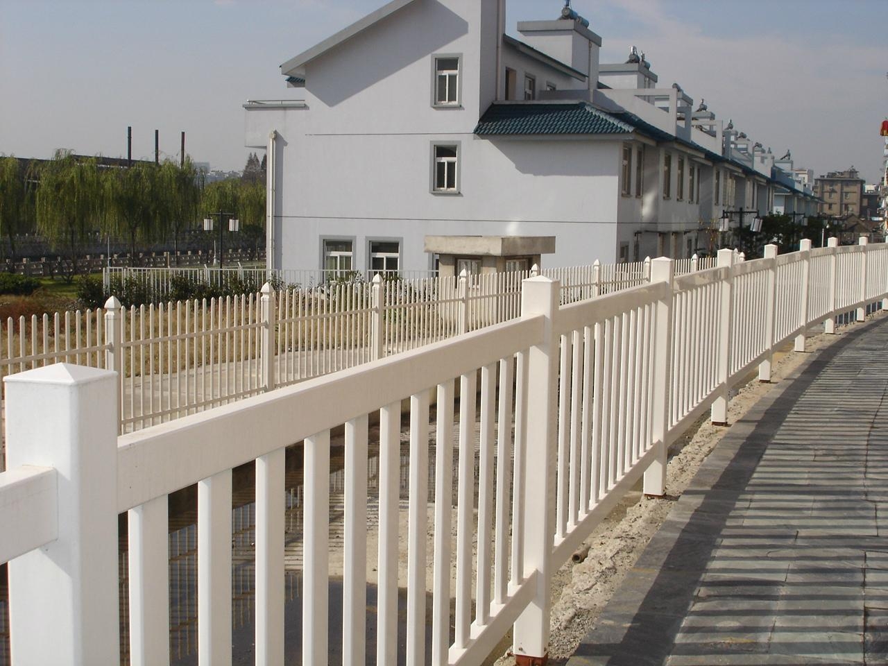 常州專(zhuān)業(yè)生產(chǎn)商 塑鋼護(hù)欄、道路護(hù)欄與市政護(hù)欄產(chǎn)品目錄及圍欄設(shè)施應(yīng)用解析
